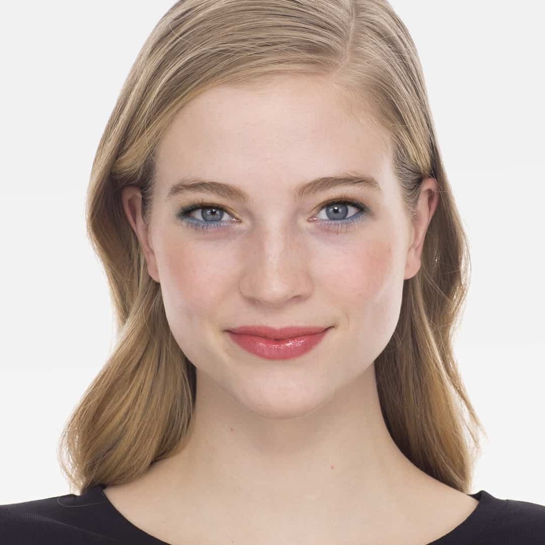 dramatic fourth of july makeup, blue eye makeup