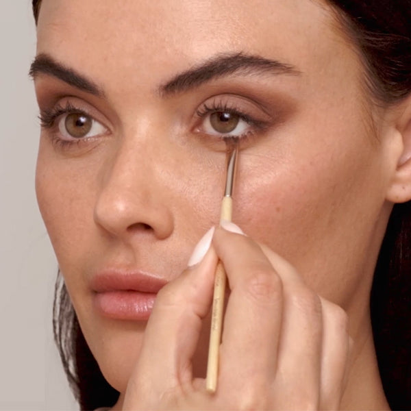 How to Apply PurePressed Eye Shadow Palette