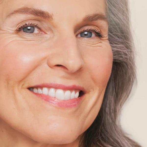 How to Apply PurePressed Eye Shadow Single