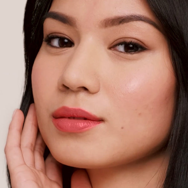 How to Apply Smooth Affair Mattifying Face Primer